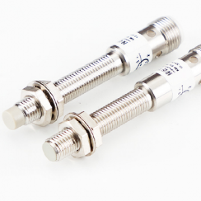 M8-M12 电容式接近开关 SCN02-M8V-APO-S12​